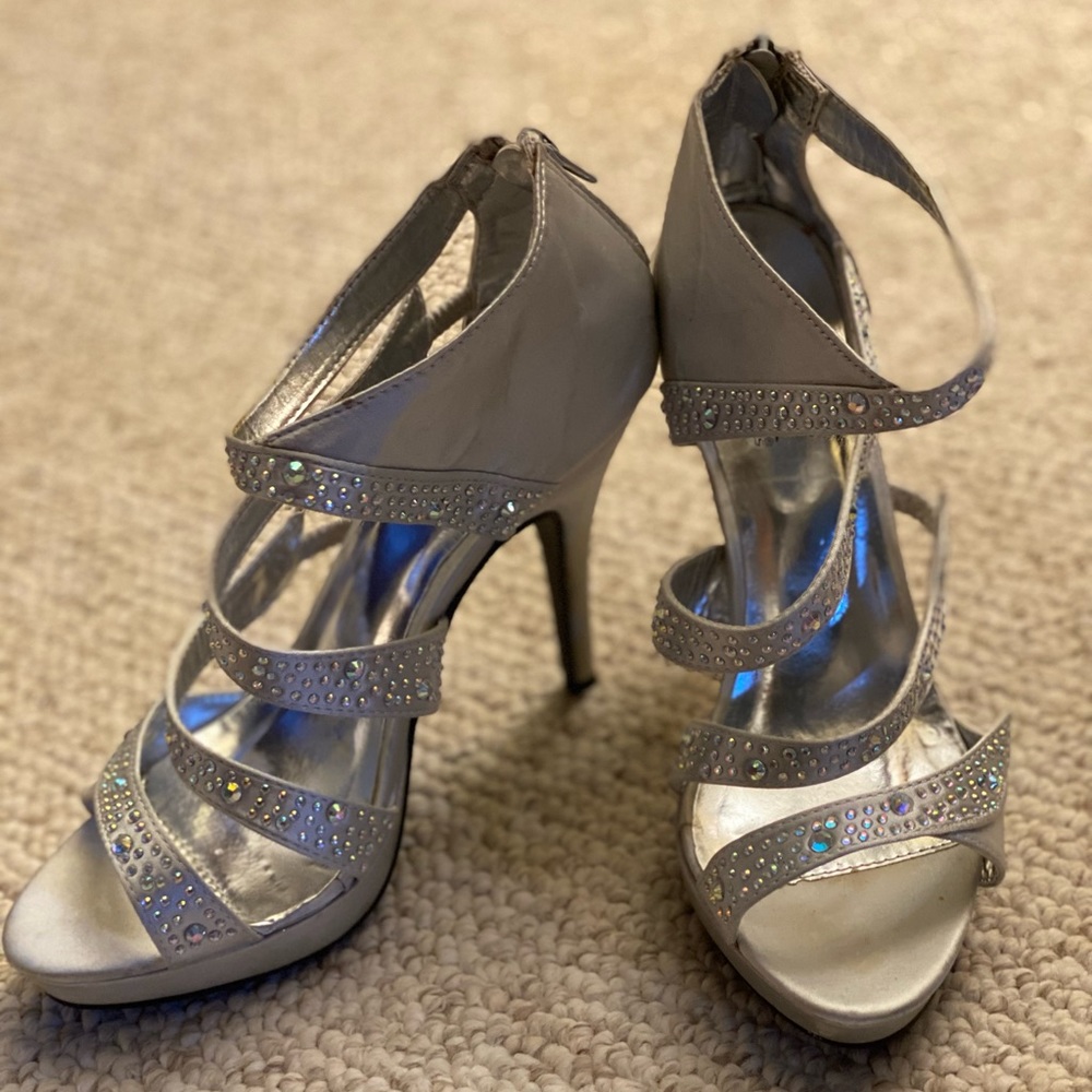Beautiful silver and rhinestone heels.